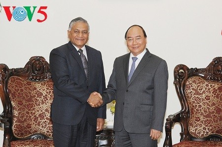 Prime Minister receives Indian Minister of State for External Affairs - ảnh 1